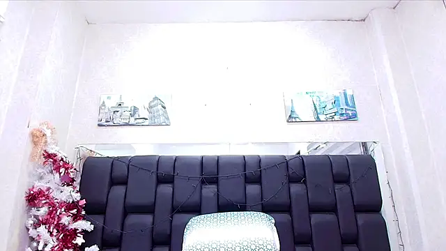  carolina fox online show from January 2025 06:11:01 AM