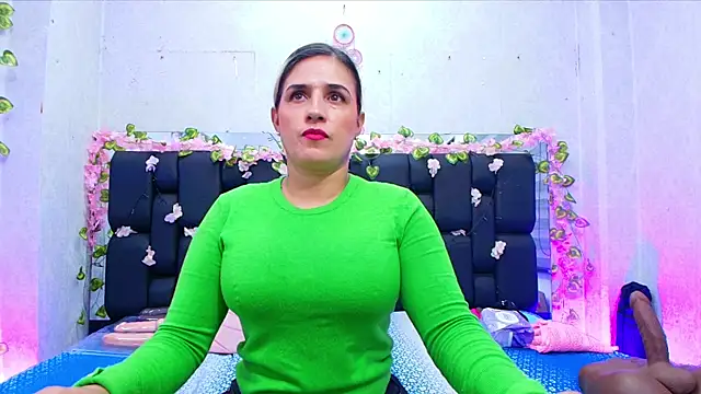  carolina fox online show from September 2025 03:06:02 AM