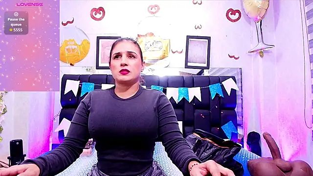  carolina fox online show from October 2025 03:01:02 AM