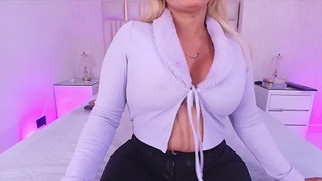  carolina fox online show from May 2026 03:13:01 AM