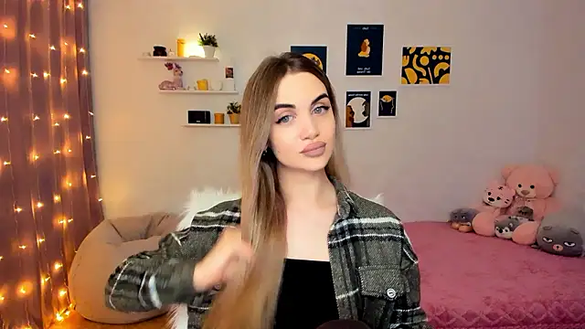 Snapshot of aPieceOfJoy chatting on December 2024 12:01:02 AM aPieceOfJoy online show from December 2024 12:01:02 AM