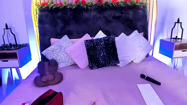 Karlagonzales  online show from January 2025 06:52:01 PM