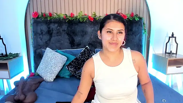 Karlagonzales  online show from January 2026 06:35:01 PM