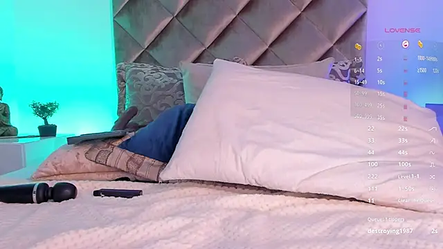 Snapshot of malaia_hills chatting on January 2025 10:23:01 PM malaia hills online show from January 2025 10:23:01 PM