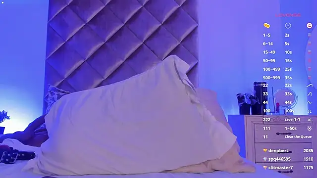 Snapshot of malaia_hills chatting on February 2025 01:43:01 AM malaia hills online show from February 2025 01:43:01 AM