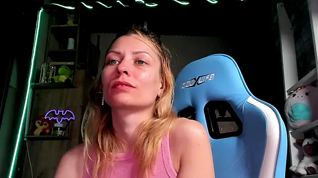 Snapshot of karo123421 chatting on March 2026 05:36:01 PM karo123421 online show from March 2026 05:36:01 PM