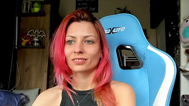 Snapshot of karo123421 chatting on April 2026 01:52:02 PM karo123421 online show from April 2026 01:52:02 PM