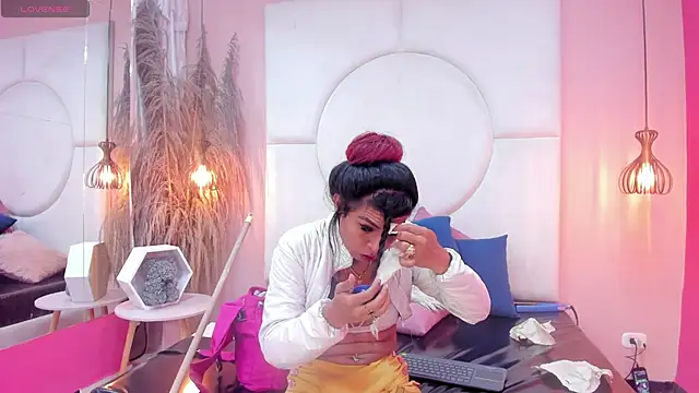 Snapshot of SilvanaCapelli chatting on January 2025 11:26:02 AM SilvanaCapelli online show from January 2025 11:26:02 AM