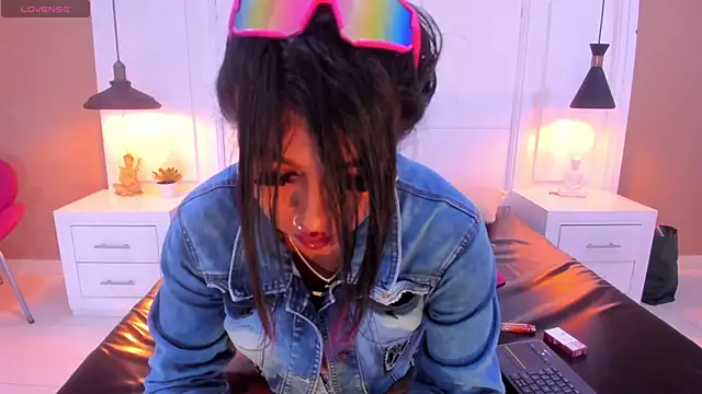 Snapshot of SilvanaCapelli chatting on September 2025 04:57:02 AM SilvanaCapelli online show from September 2025 04:57:02 AM