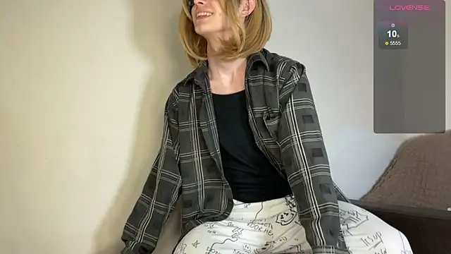 Snapshot of Herman_Elfi chatting on March 2025 12:05:01 AM Herman Elfi online show from March 2025 12:05:01 AM