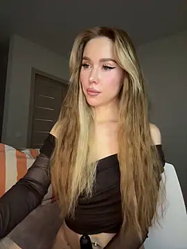 Snapshot of xDinnax chatting on December 2024 02:27:01 PM xDinnax online show from December 2024 02:27:01 PM