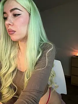 Snapshot of xDinnax chatting on January 2025 11:15:02 AM xDinnax online show from January 2025 11:15:02 AM