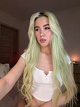 Snapshot of xDinnax chatting on February 2025 04:33:01 PM xDinnax online show from February 2025 04:33:01 PM