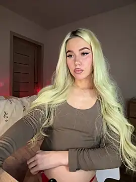 Snapshot of xDinnax chatting on February 2025 11:25:02 PM xDinnax online show from February 2025 11:25:02 PM