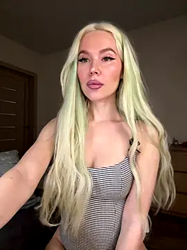 Snapshot of xDinnax chatting on September 2025 02:28:02 PM xDinnax online show from September 2025 02:28:02 PM