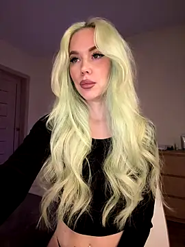 Snapshot of xDinnax chatting on September 2025 03:49:02 PM xDinnax online show from September 2025 03:49:02 PM