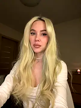 Snapshot of xDinnax chatting on October 2025 12:50:02 PM xDinnax online show from October 2025 12:50:02 PM