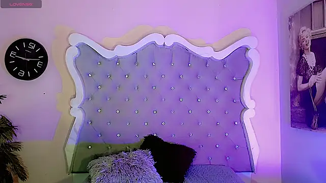 LeyXandrabraz online show from March 2026 08:25:01 PM