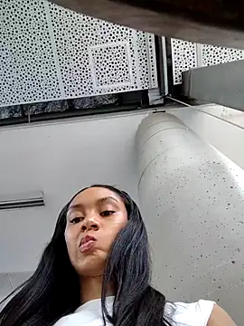 Leaberry online show from February 2026 06:12:02 PM