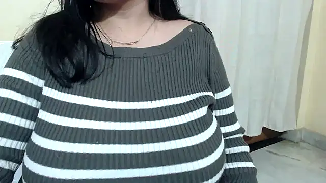 HOT CHILLY online show from November 2025 07:41:02 PM