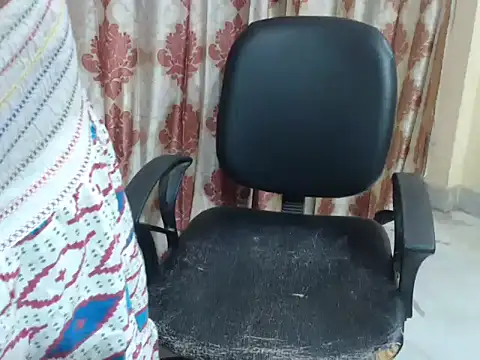 HOT CHILLY online show from June 2026 05:01:02 PM