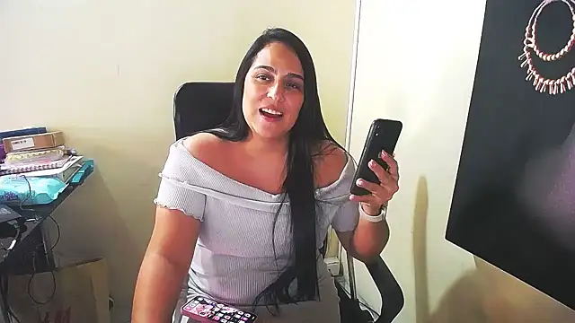 Snapshot of kendall_52 chatting on January 2025 07:21:01 PM kendall 52 online show from January 2025 07:21:01 PM