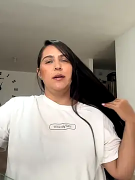 Snapshot of kendall_52 chatting on September 2025 05:40:02 PM kendall 52 online show from September 2025 05:40:02 PM