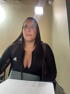 kendall 52 online show from March 2026 03:19:02 PM