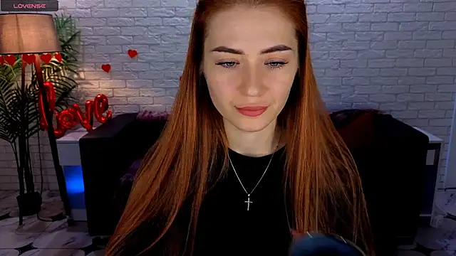 Snapshot of Adelyna_Bird chatting on February 2025 07:29:01 AM Adelyna Bird online show from February 2025 07:29:01 AM