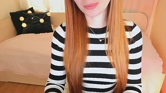 Snapshot of Adelyna_Bird chatting on December 2025 07:36:02 AM Adelyna Bird online show from December 2025 07:36:02 AM