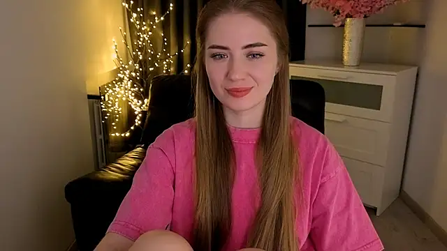 Snapshot of Adelyna_Bird chatting on February 2026 07:25:01 AM Adelyna Bird online show from February 2026 07:25:01 AM