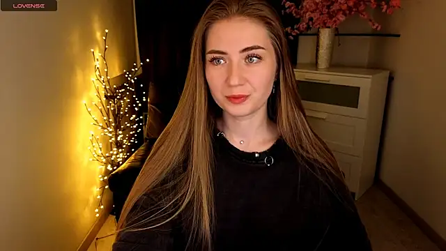 Adelyna Bird online show from May 2026 07:28:02 AM