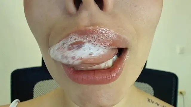 lisbet21x online show from November 2025 08:12:01 PM