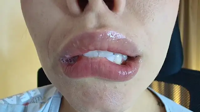lisbet21x online show from May 2026 09:34:01 PM