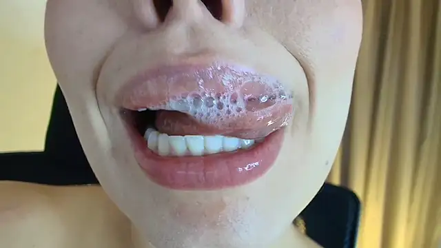 lisbet21x online show from May 2026 10:04:02 PM
