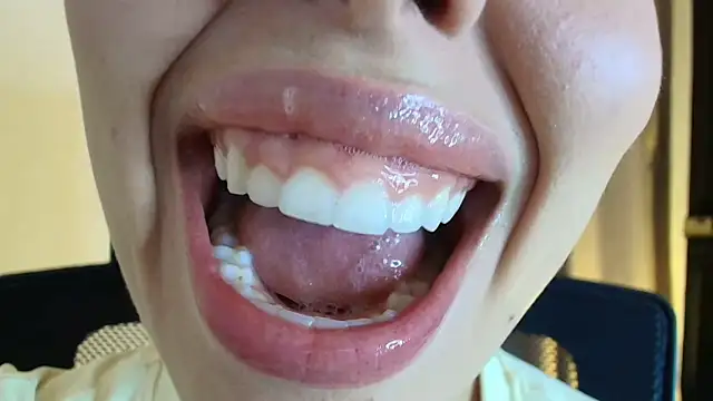 lisbet21x online show from May 2026 09:43:01 PM