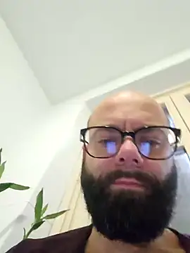 Snapshot of Dolceporco19 chatting on December 2024 09:35:01 AM Dolceporco19 online show from December 2024 09:35:01 AM