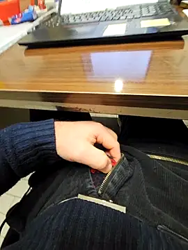 Snapshot of Dolceporco19 chatting on January 2026 04:09:01 PM Dolceporco19 online show from January 2026 04:09:01 PM