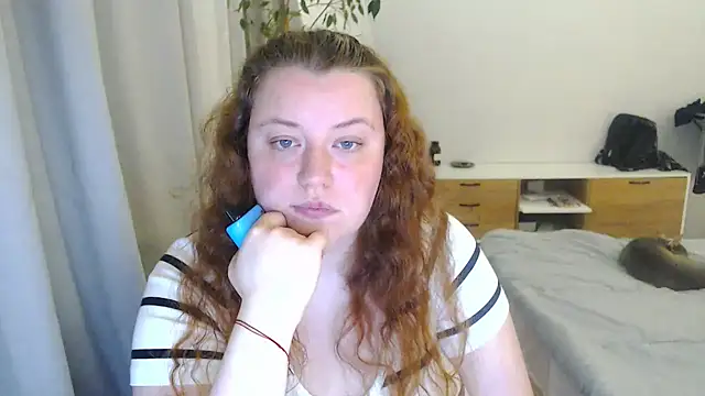 Snapshot of PolinaSalvatore chatting on April 2026 07:58:02 PM PolinaSalvatore online show from April 2026 07:58:02 PM