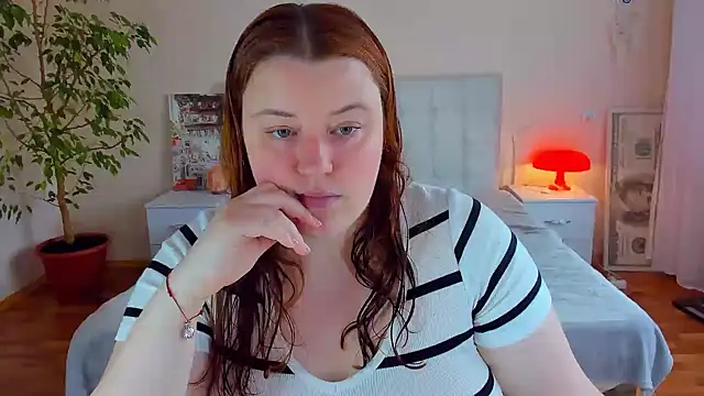 Snapshot of PolinaSalvatore chatting on May 2026 02:45:01 PM PolinaSalvatore online show from May 2026 02:45:01 PM