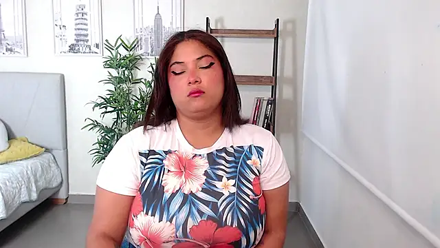 Snapshot of Kenya--Buhle chatting on February 2025 11:10:02 AM Kenya--Buhle online show from February 2025 11:10:02 AM