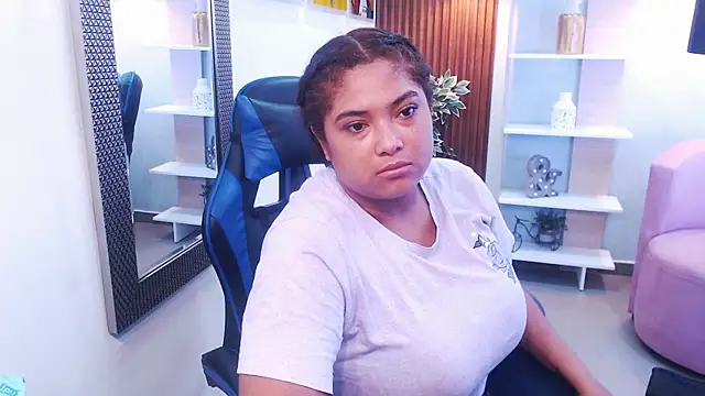 Snapshot of Kenya--Buhle chatting on September 2025 11:23:02 AM Kenya--Buhle online show from September 2025 11:23:02 AM