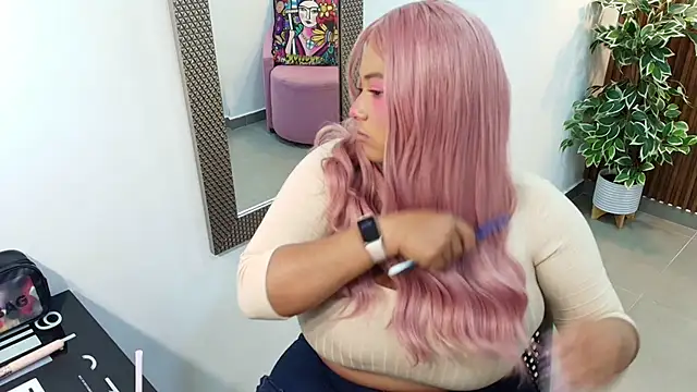 Snapshot of Kenya--Buhle chatting on October 2025 11:13:02 AM Kenya--Buhle online show from October 2025 11:13:02 AM