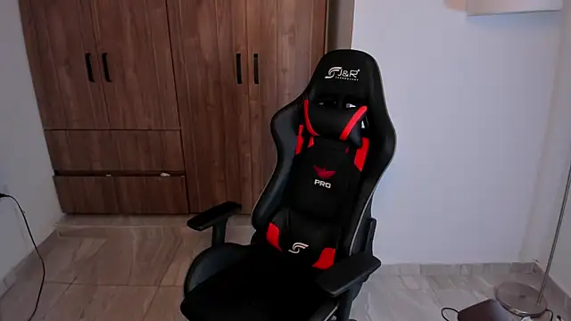 Snapshot of Jake_simons chatting on November 2025 02:06:02 AM Jake simons online show from November 2025 02:06:02 AM