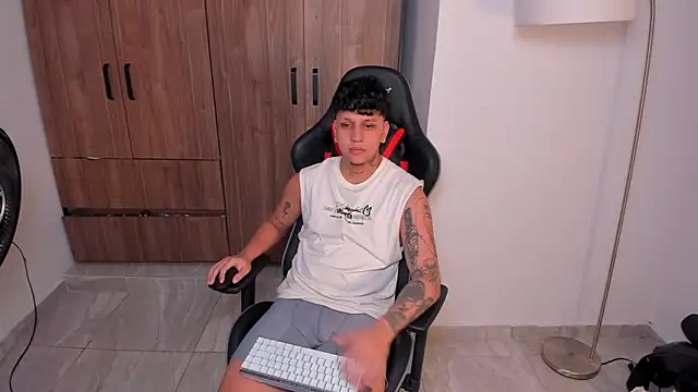 Snapshot of Jake_simons chatting on November 2025 11:23:02 AM Jake simons online show from November 2025 11:23:02 AM