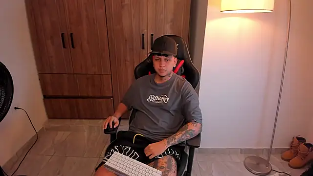 Snapshot of Jake_simons chatting on February 2026 11:16:01 AM Jake simons online show from February 2026 11:16:01 AM