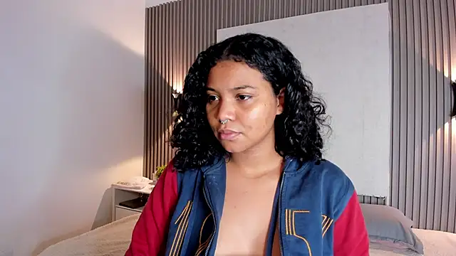 Snapshot of Zafiiraa chatting on January 2026 12:51:02 PM Zafiiraa online show from January 2026 12:51:02 PM