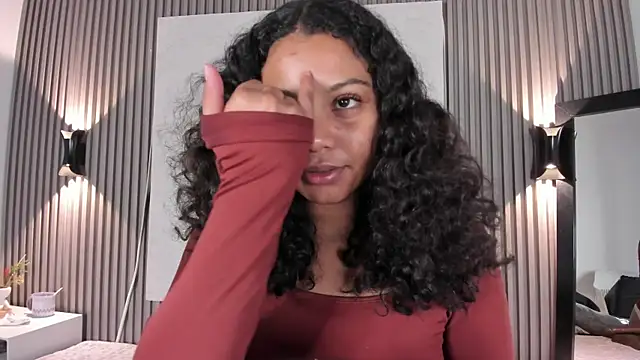 Snapshot of Zafiiraa chatting on March 2026 11:46:02 AM Zafiiraa online show from March 2026 11:46:02 AM