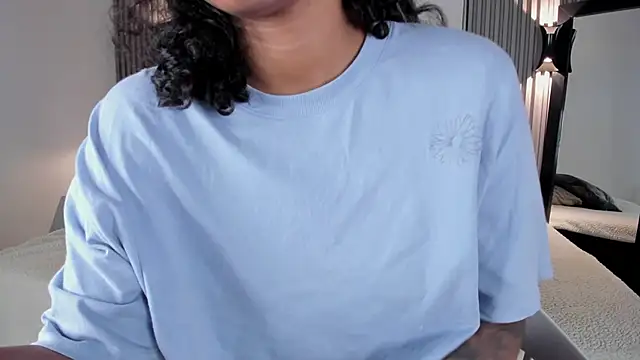 Snapshot of Zafiiraa chatting on March 2026 01:16:02 PM Zafiiraa online show from March 2026 01:16:02 PM