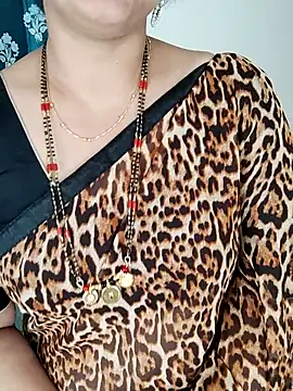 Snapshot of Indian_desi_wife chatting on October 2025 04:49:01 PM Indian desi wife online show from October 2025 04:49:01 PM